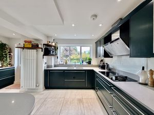 Photo 10- click for photo gallery